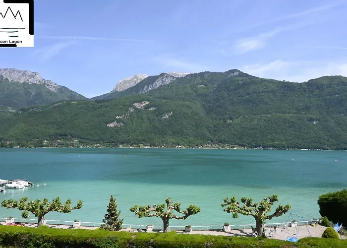 Coconlagon Serenite Au Lac D\'Annecy